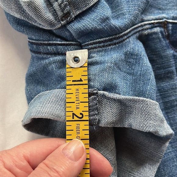 Heartbreaker Triple Button Denim Shorts - Large - Picture 10 of 10